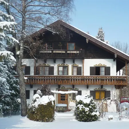 Gaestehaus Heiss *