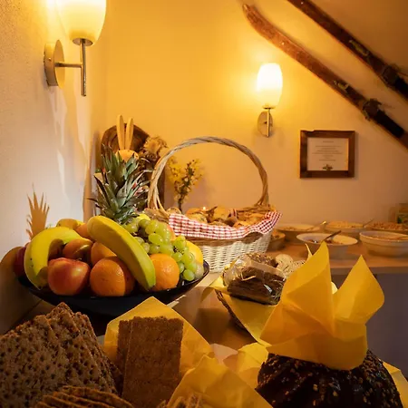 Gaestehaus Heiss Bed & Breakfast